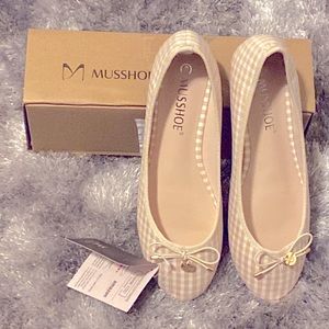 NWT Shoes Flats Size 9